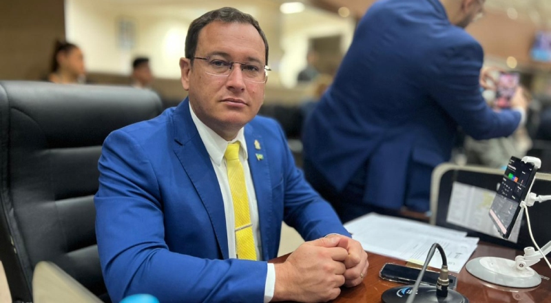 Raiff Matos apresenta proposta para regulamentar recarga de veículos elétricos em Manaus