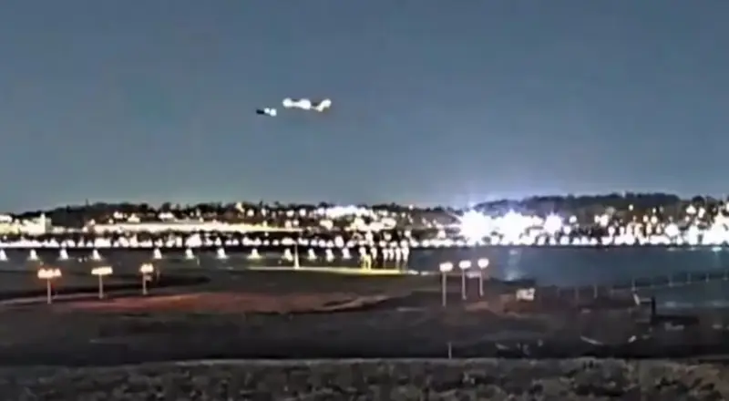 Novo vídeo mostra colisão entre avião e helicóptero militar nos EUA