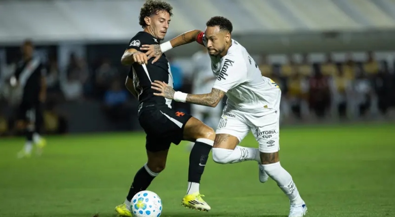 Brasileirão: Santos enfrenta Corinthians com Neymar em campo