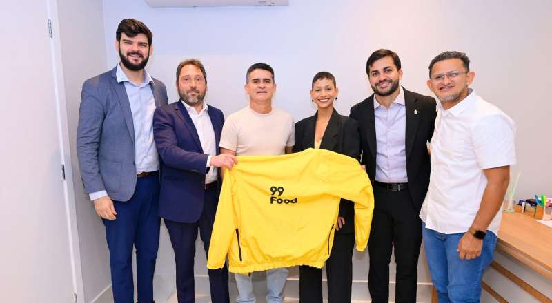 Prefeito David Almeida firma parceria com a 99 para motociclistas