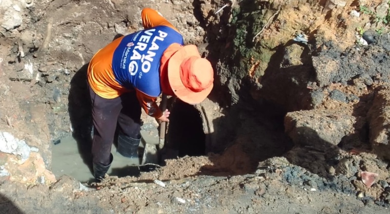 Prefeitura de Manaus realiza reparos em drenagem para melhorar infraestrutura no Armando Mendes