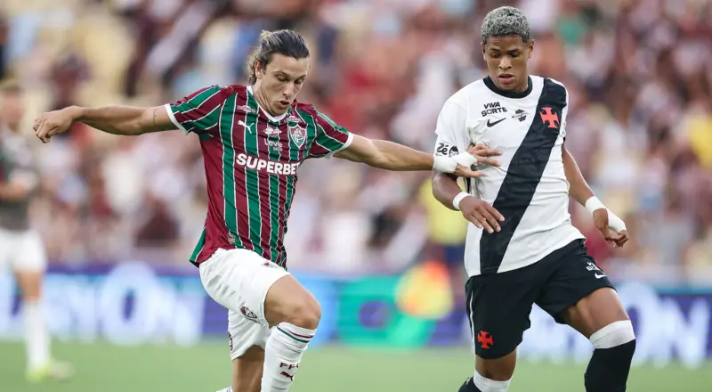 Vasco e Fluminense se enfrentam em clássico do Brasileirão com emoção
