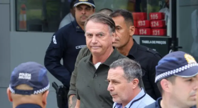 Moraes impõe 12 regras para a prisão domiciliar de Bolsonaro