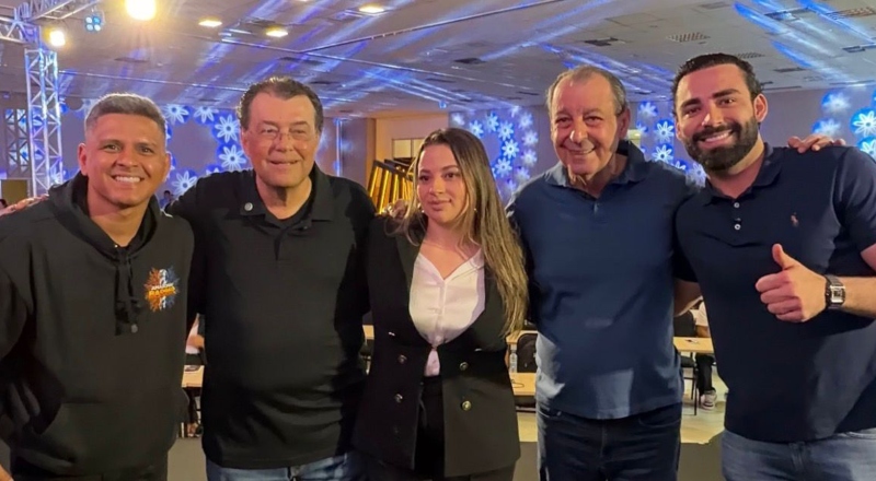 Eduardo Braga destaca empreendedorismo e valorização profissional no Amazonas Barber 2026