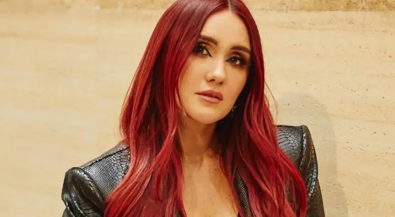 Dulce María, do RBD, celebra nascimento da segunda filha com alegria