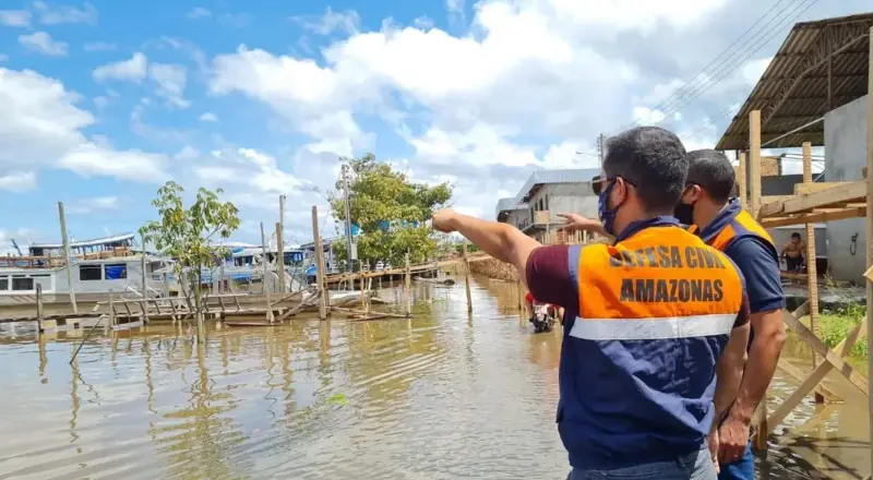 Cheia dos rios coloca 12 municípios do Amazonas em alerta urgente