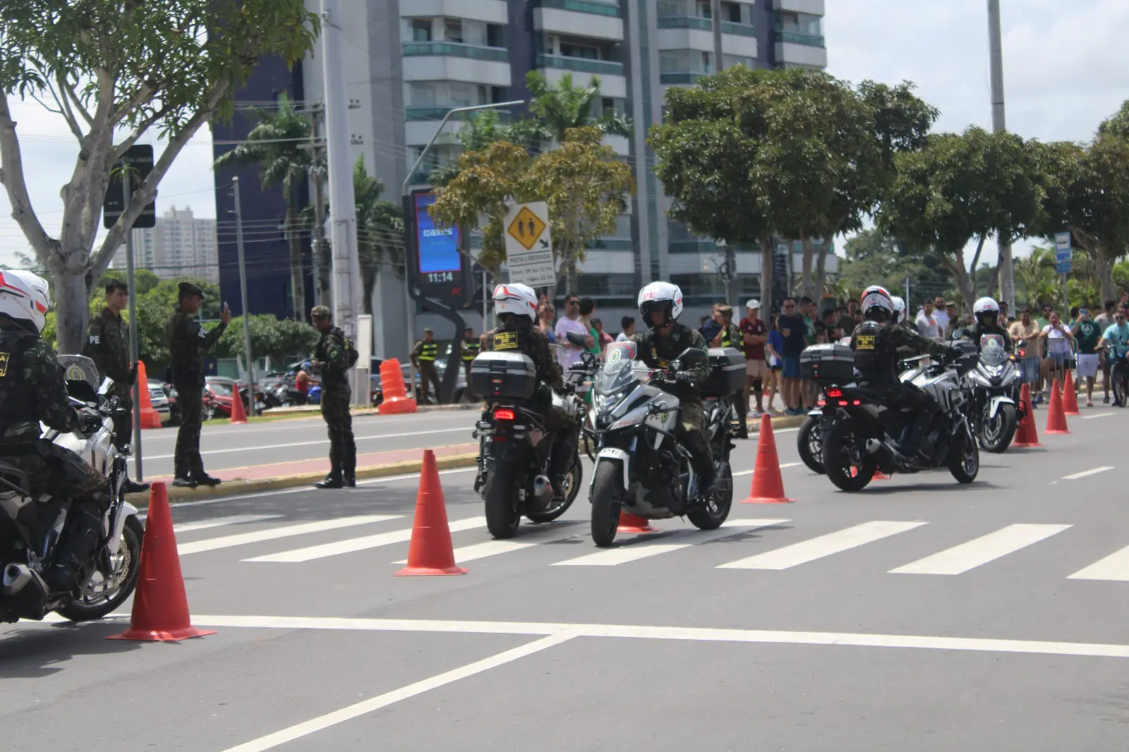 Comando Militar da Amazônia promove Ação Cidadania Verde-Oliva na Ponta Negra