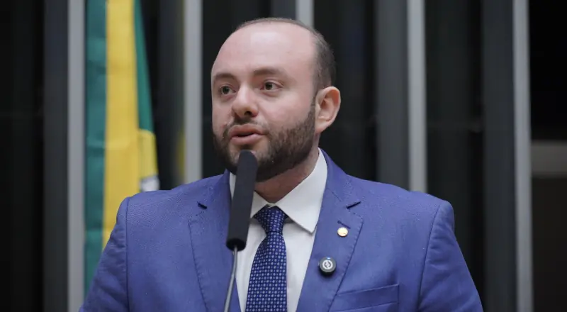 Deputado Fausto Jr. apresenta projeto de inclusão no Simples Nacional