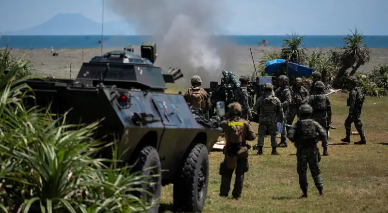 Filipinas e EUA ampliam exercícios militares com Japão para segurança