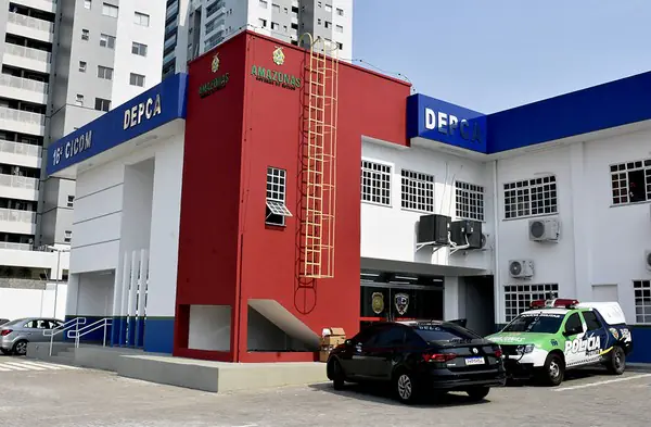 Homem é preso acusado de estuprar enteada em Manaus