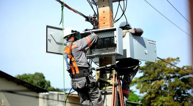 Oito bairros de Manaus ficam sem energia para manutenção hoje