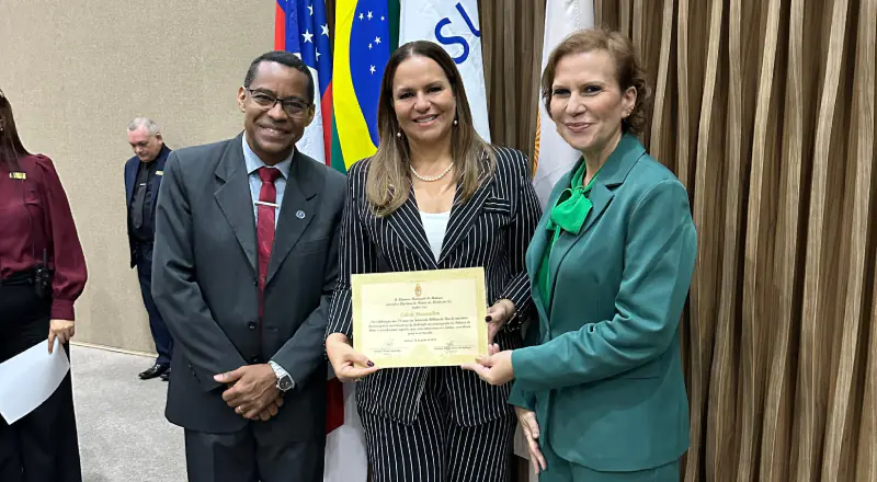 Cileide Moussallem é homenageada em evento da Sociedade Bíblica