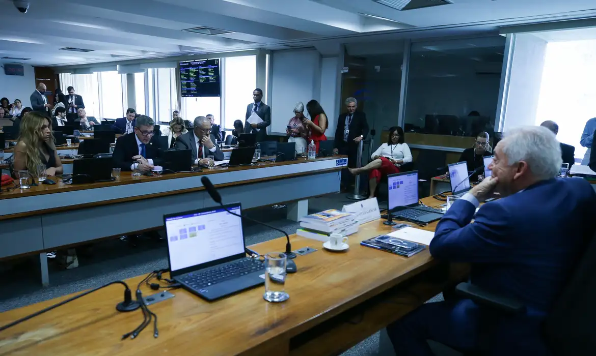 Semana decisiva: fim da escala 6×1 pode beneficiar trabalhadores