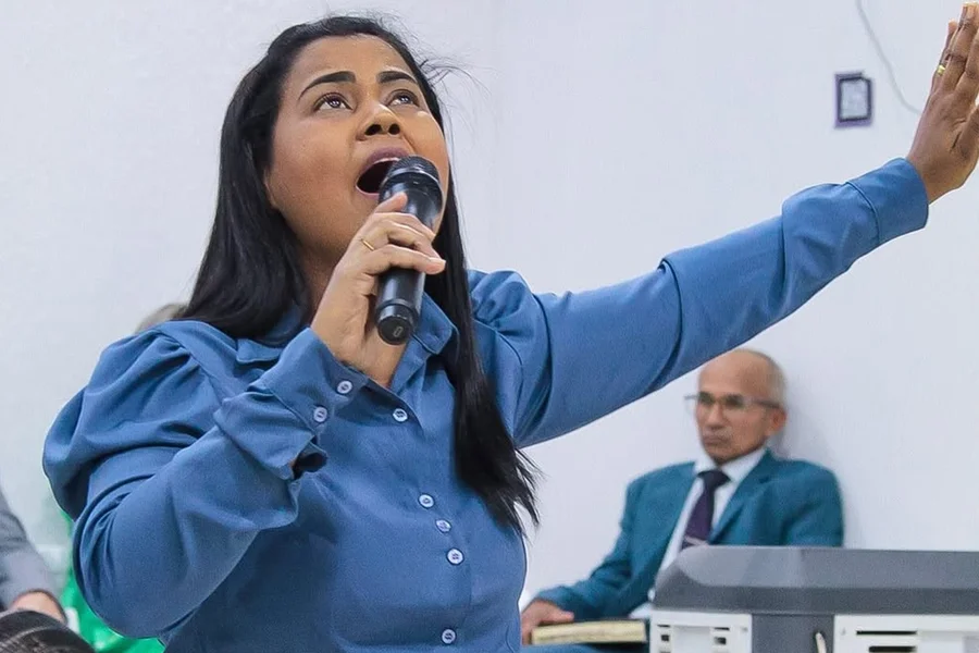 Ana Clézia, cantora gospel: legado e memórias emocionantes