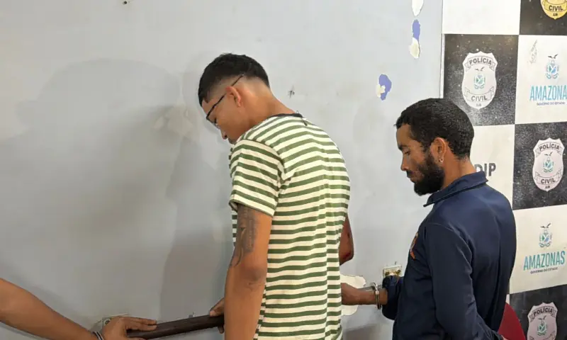 A casa caiu: presos por tráfico na Praça 14; assista ao vídeo