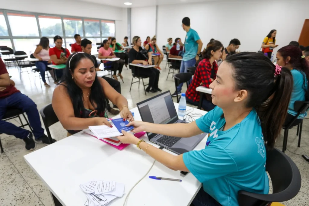 Sine Manaus oferta 648 vagas de emprego nesta quinta-feira!