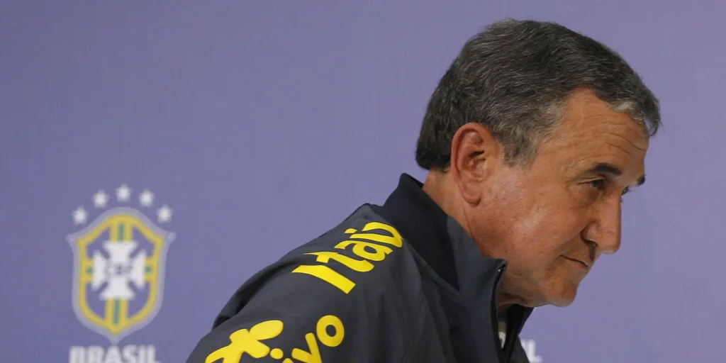 Parreira permanece internado na UTI com infecção pulmonar grave.