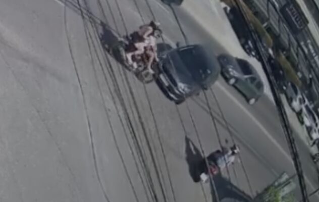 Cenas fortes: motociclista arremessada em grave acidente hoje