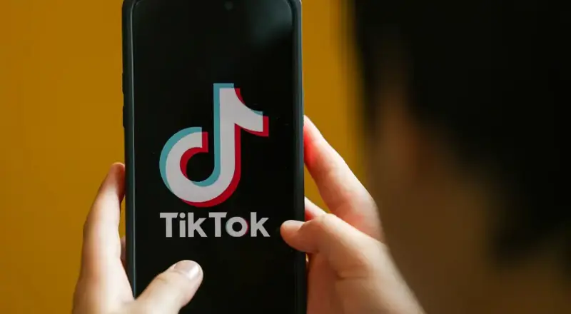 TikTok terá de excluir dados de adolescentes no Brasil após multa
