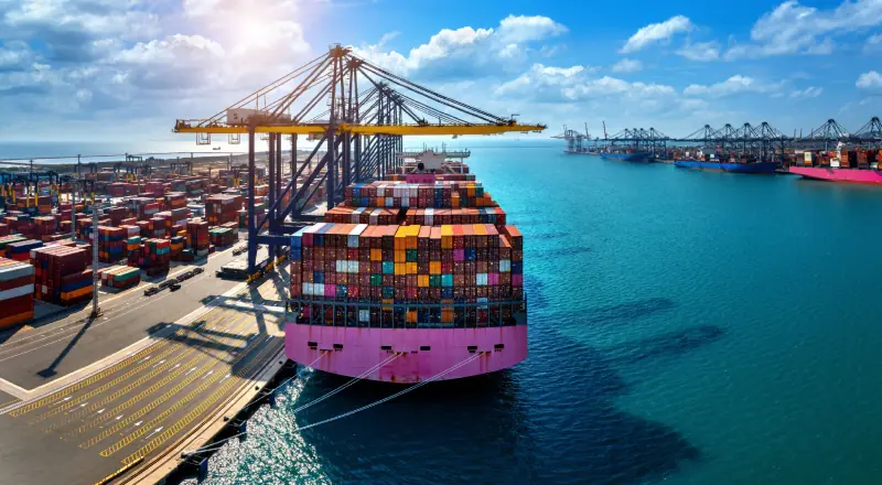 Exportações fazem balança comercial atingir superávit positivo