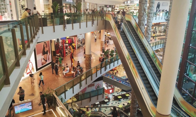 Shoppings de Manaus terão horários especiais para votação neste domingo